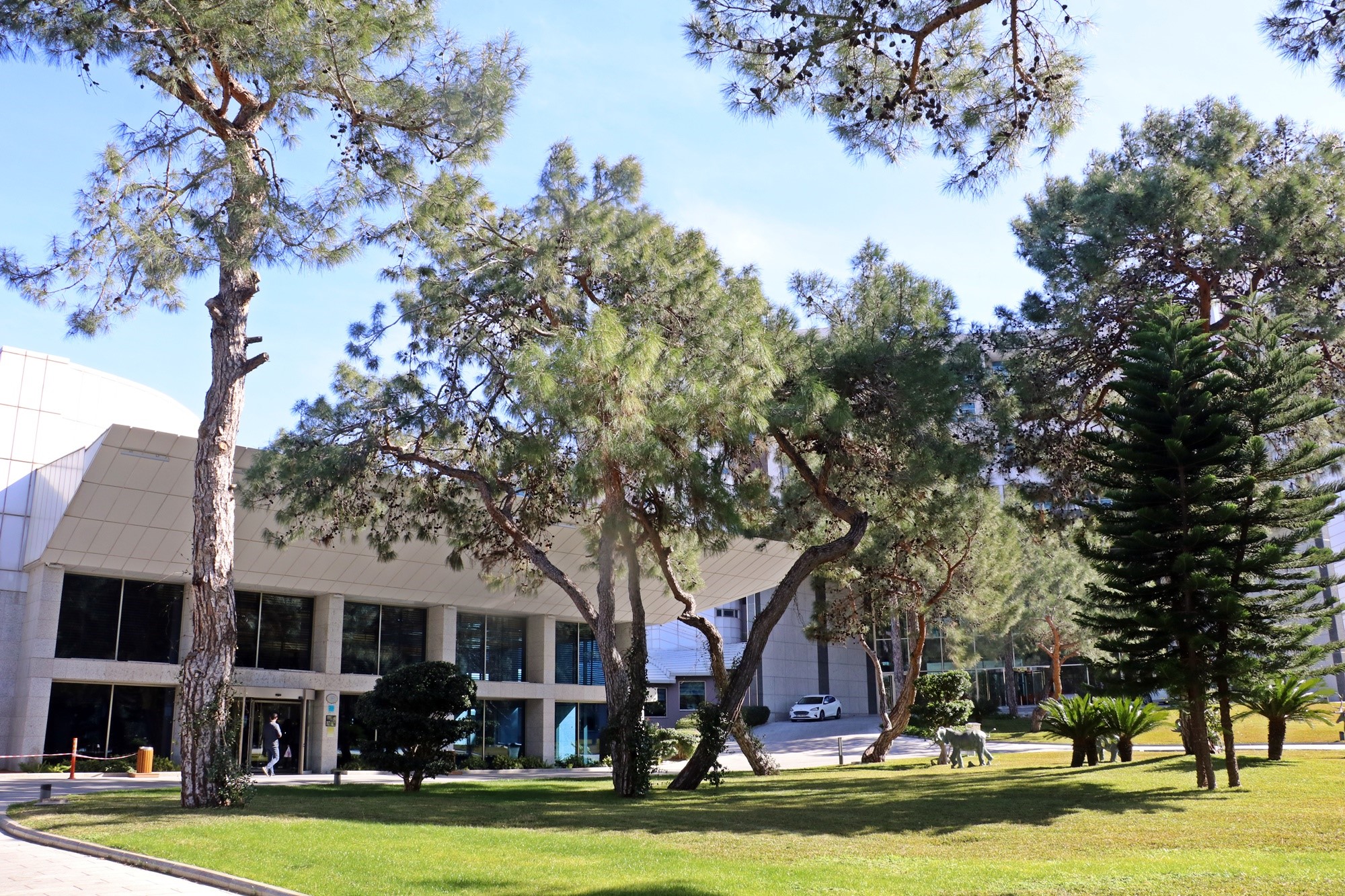 Antalya'daki otellere yerleştirilen depremzedelerden iç yakan sözler