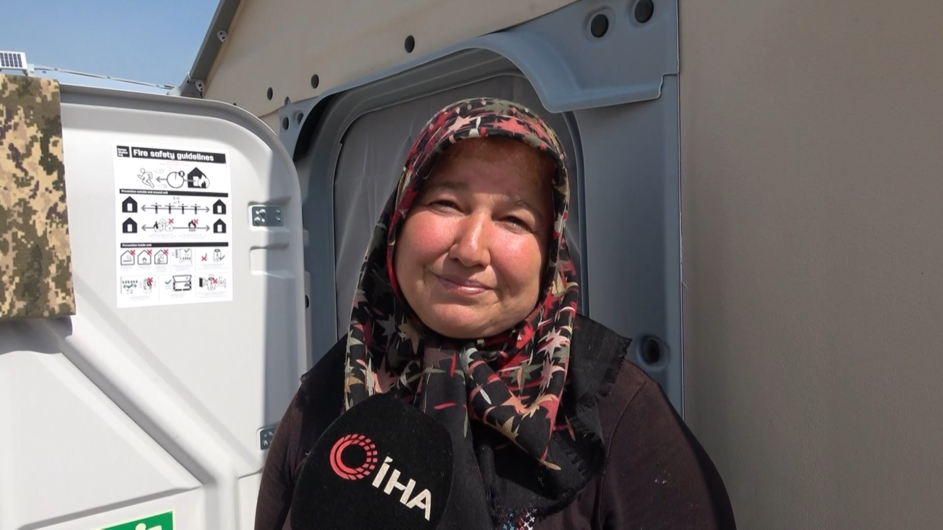 Depremzedeler için gönderilen İsveç yapımı çadırlar evleri aratmıyor