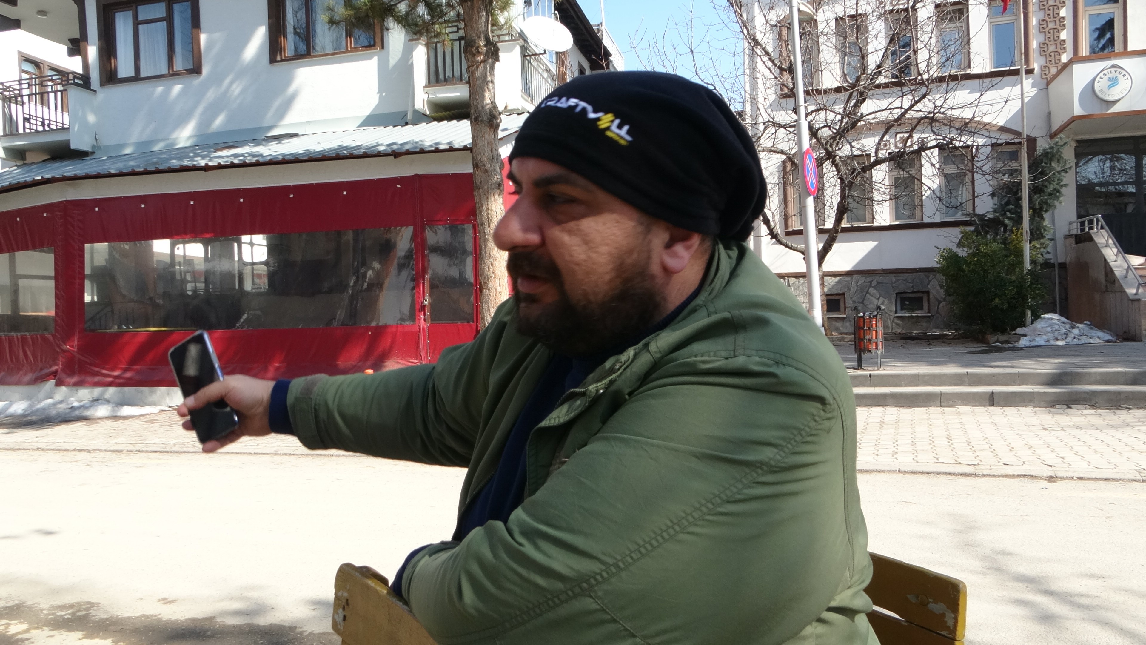 Depremde evleri yıkılan vatandaşlar yaşadıklarını anlattı: 'Evler patır patır döküldü'