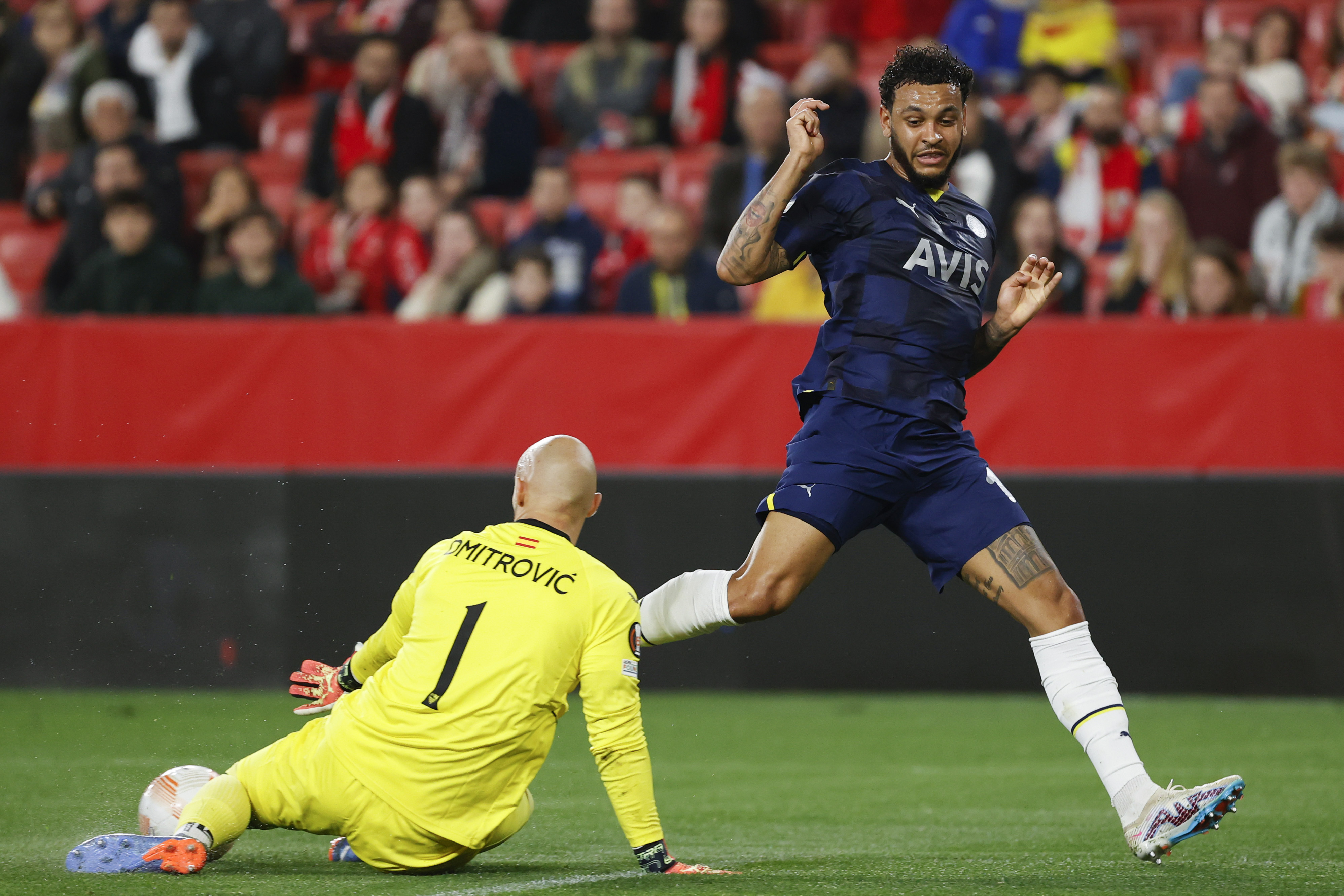 Avrupa Ligi'nde Fenerbahçe, Sevilla'ya 2-0 mağlup oldu