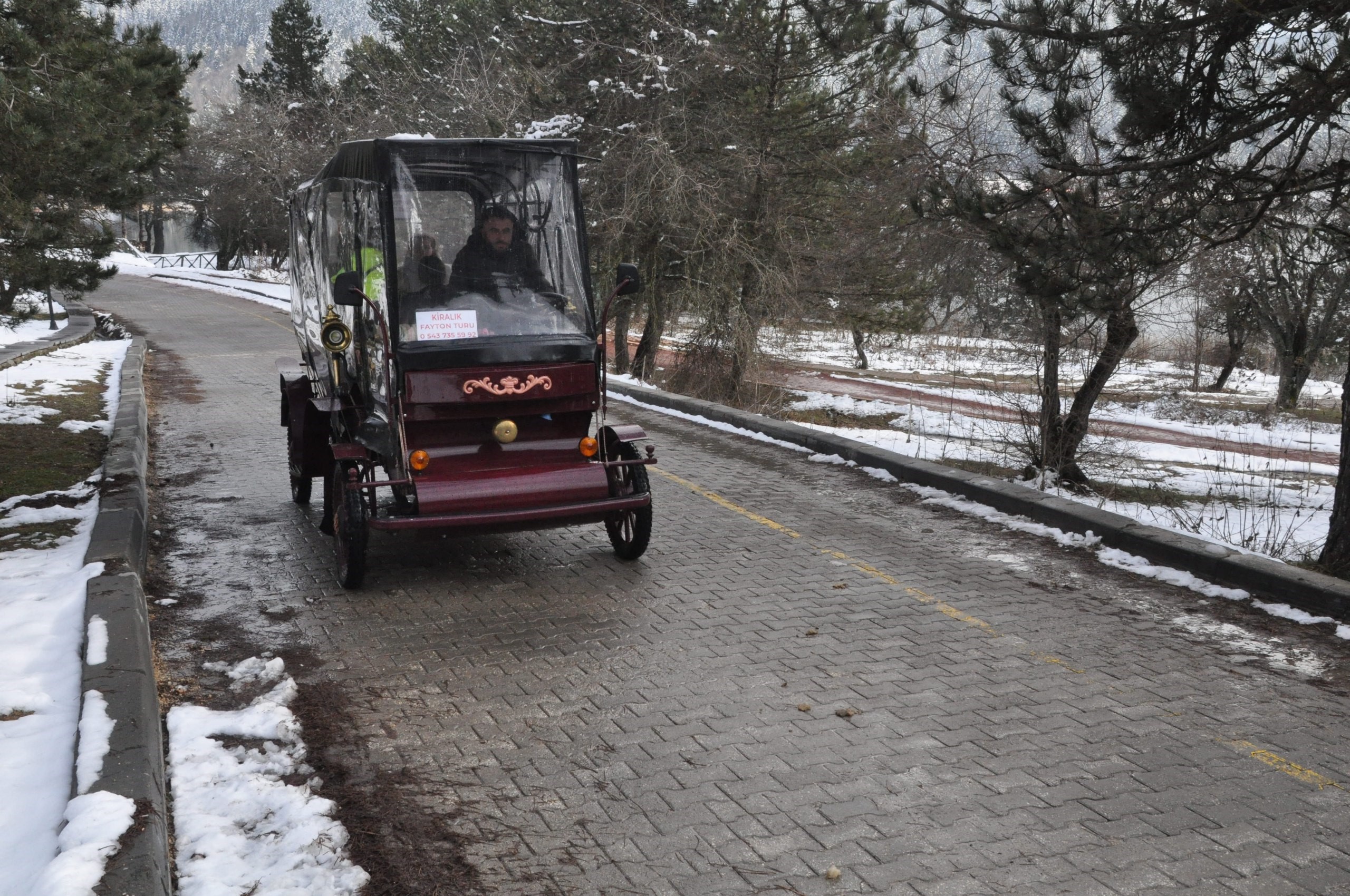 Abant'ta Mart ayında kar sürprizi