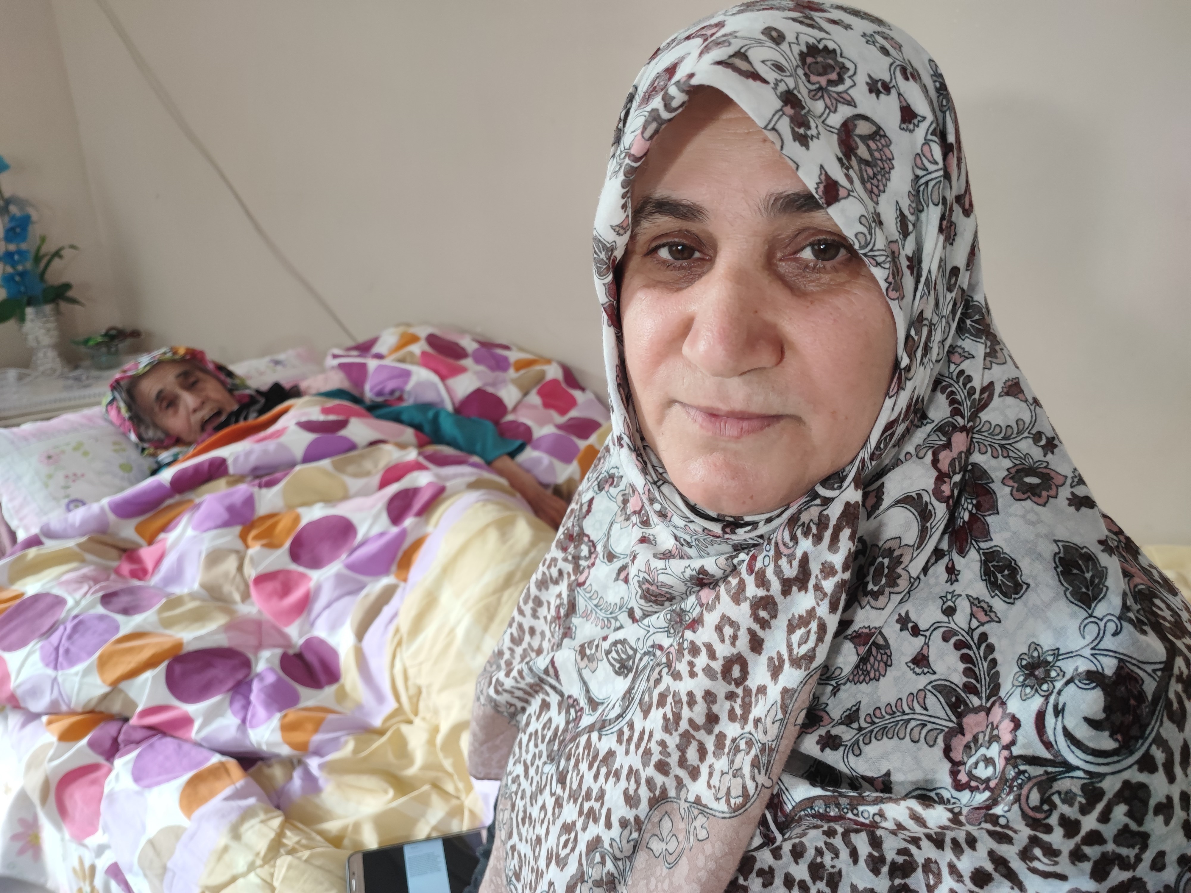 Evden çıkmayan kiracısının elektrik ve su aboneliğini iptal ettirdi