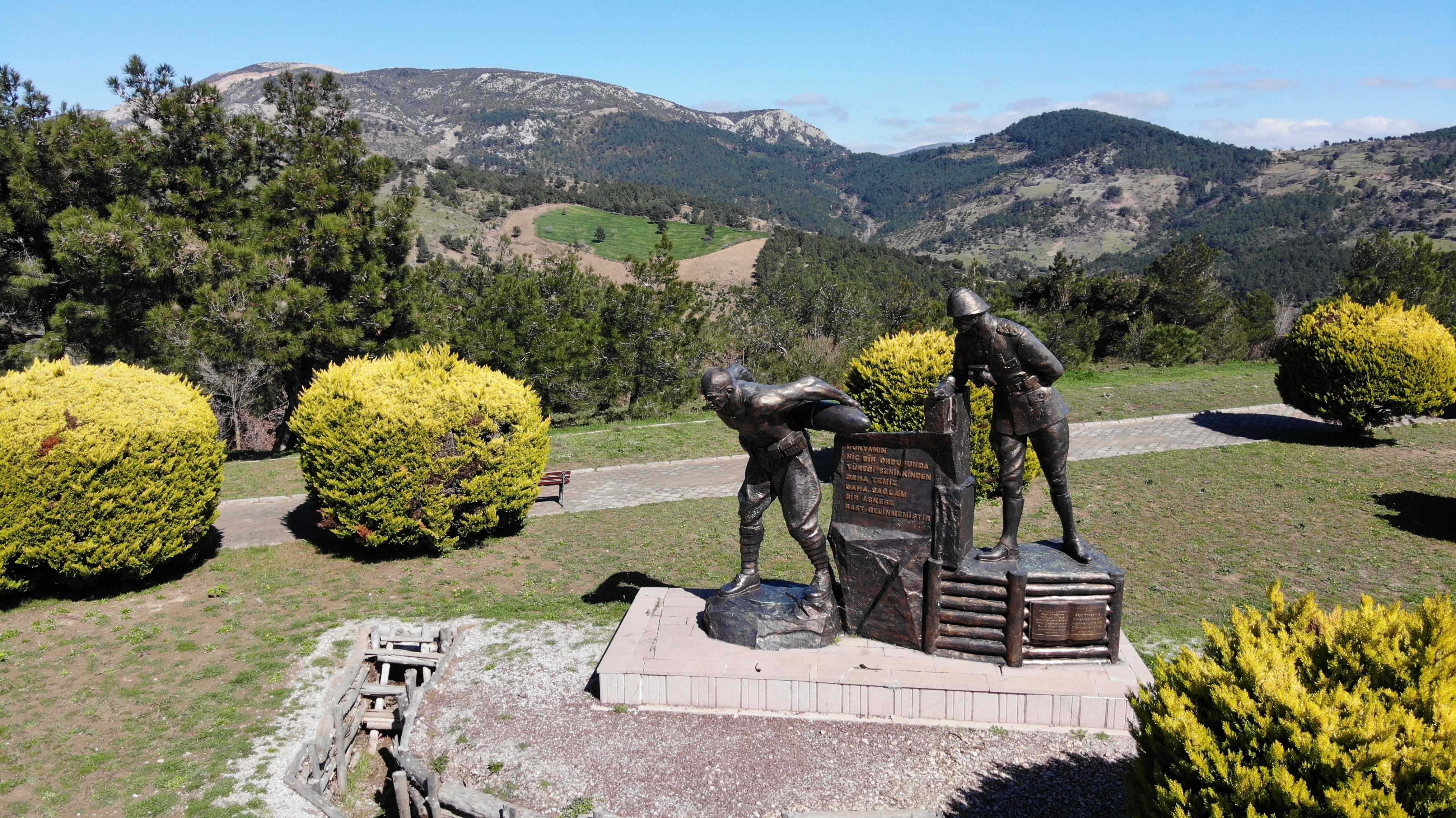 Seyit Onbaşı'nın 2. kuşak torunu dedesinin kahramanlığını anlattı