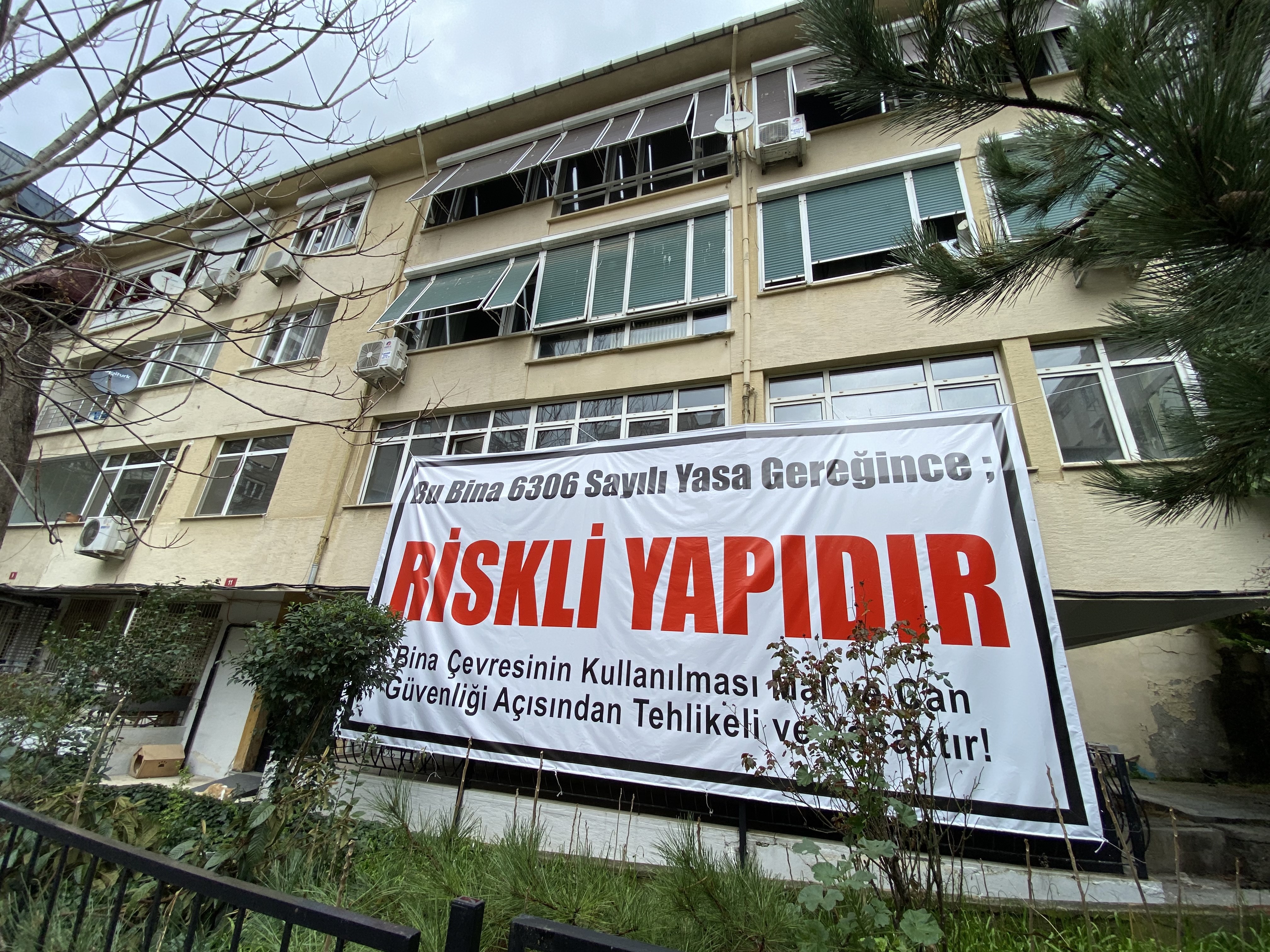 Kadıköy’de bina sakinlerinin müteahhit kararsızlığı