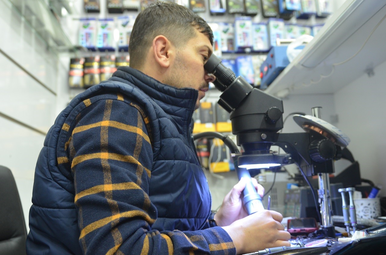 Deprem sonrası telefon tamirleri arttı