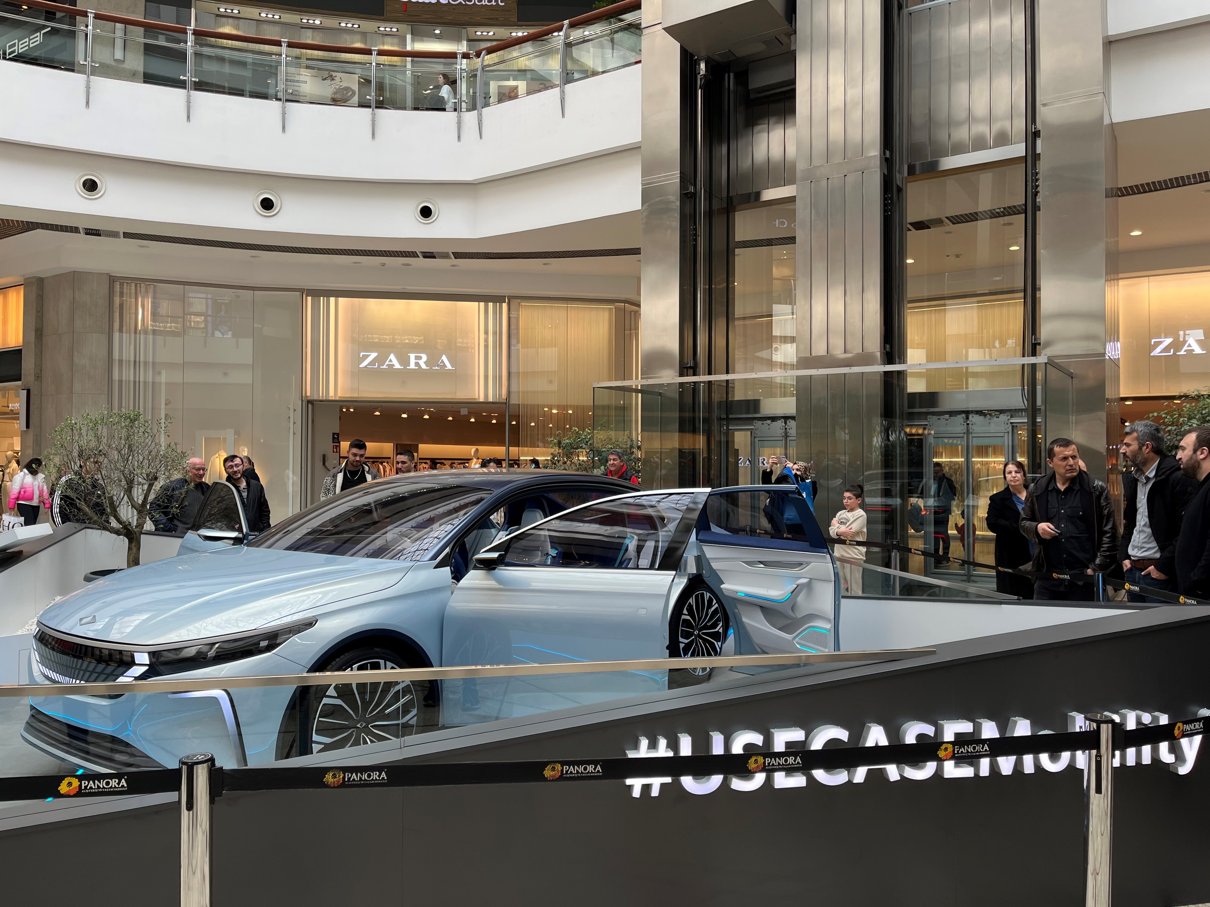 Türkiye'nin yerli otomobili TOGG'a Ankara’da yoğun ilgi