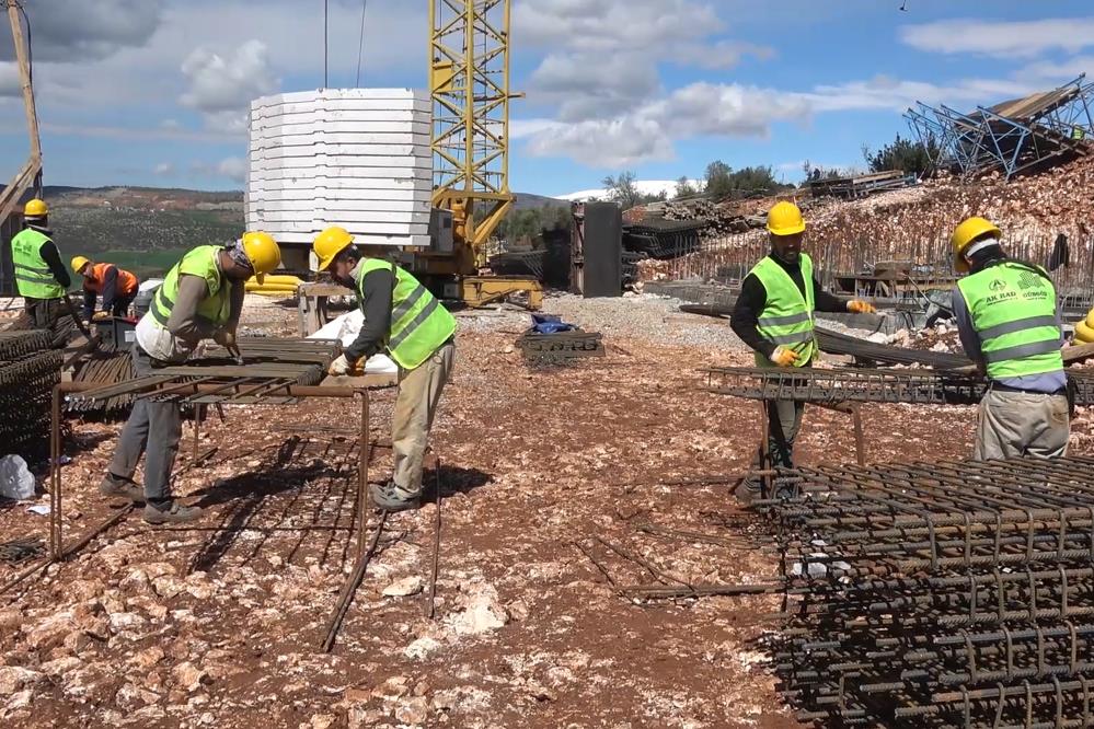 Depremin merkezi ovaya inince yıkıldı: Pazarcık, ilk yerleşim yerine geri dönüyor