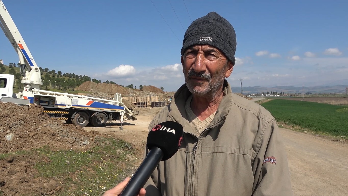 Temeller atıldı, köy evleri inşa ediliyor