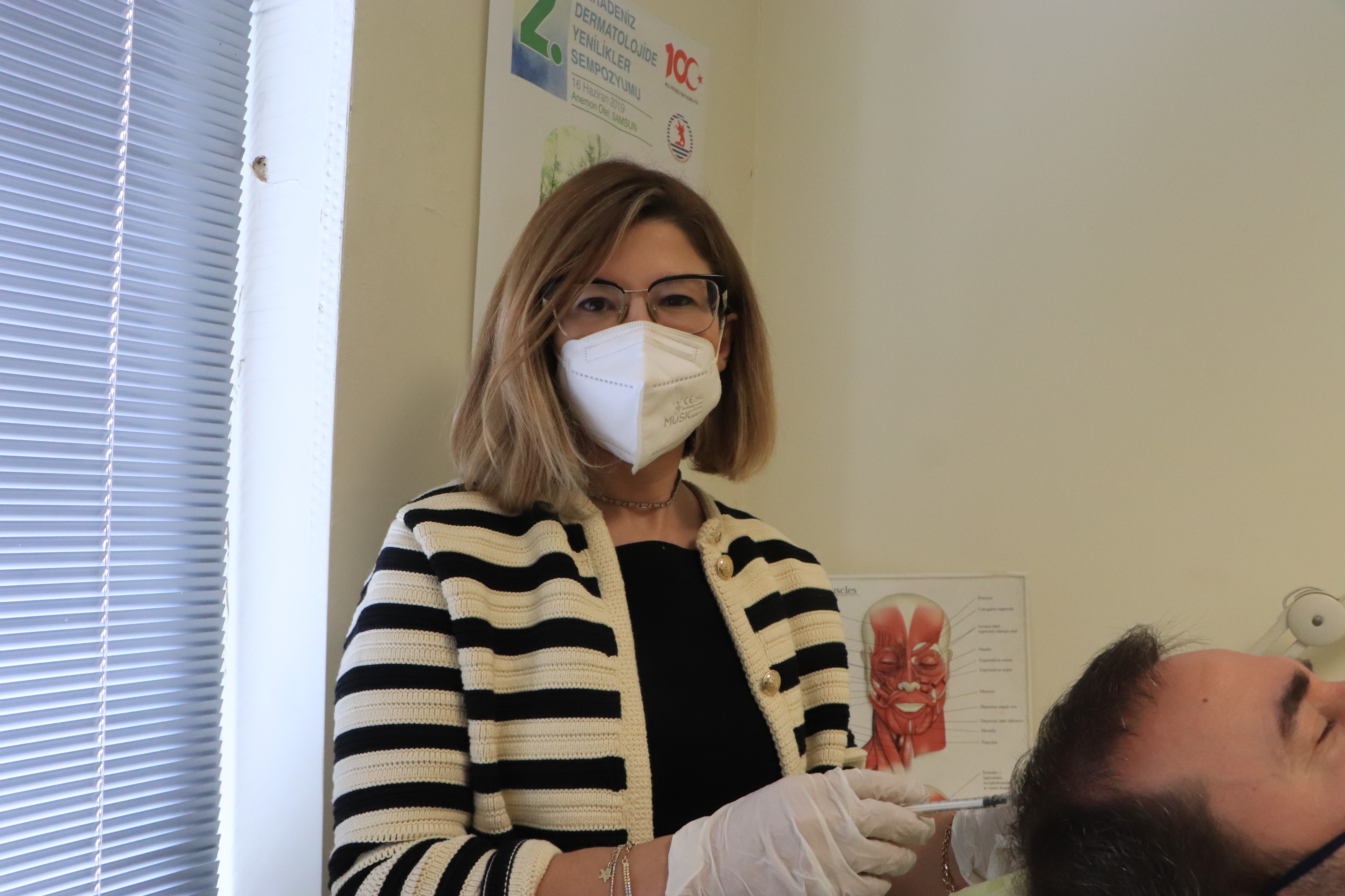 Cildiye profesöründen uyarı: 'Saçkıran olan bölgeye sarımsak veya jilet sürmeyin'