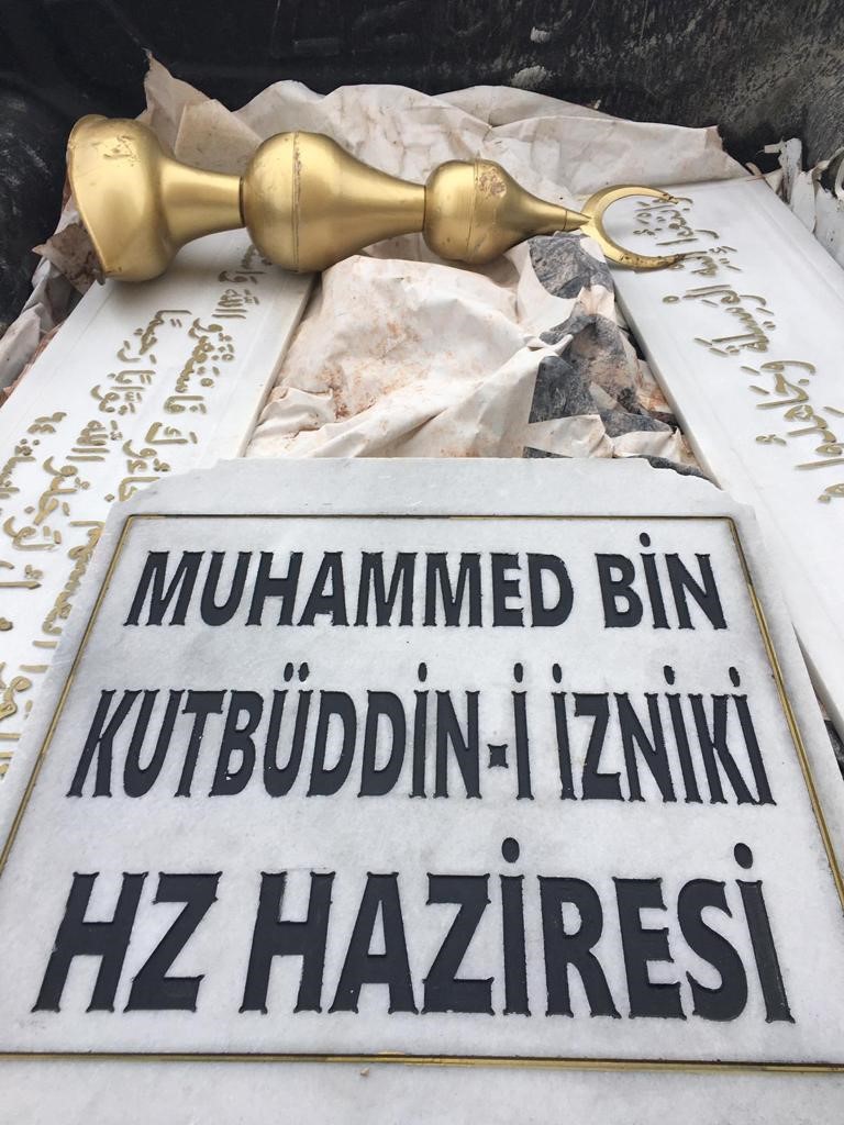 Edirne Belediyesi, Ramazan'da Fatih Sultan Mehmed Han'ın hocası ile hocasının eşine ait mezar ve türbeyi yıktı