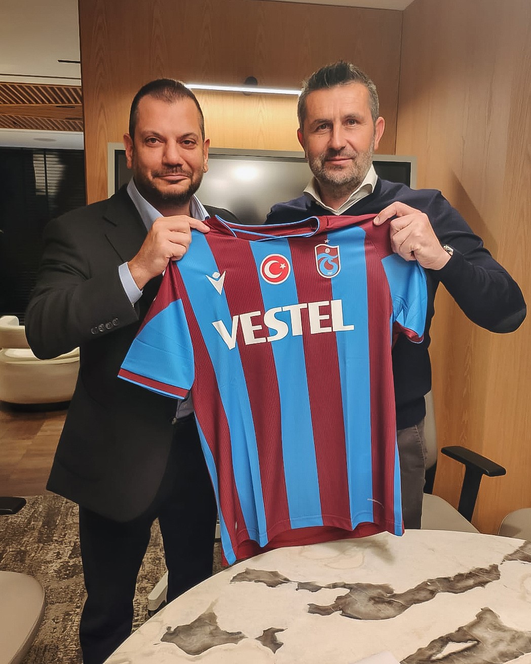 Trabzonspor, Nenad Bjelica ile 2.5 yıllık sözleşme imzaladı