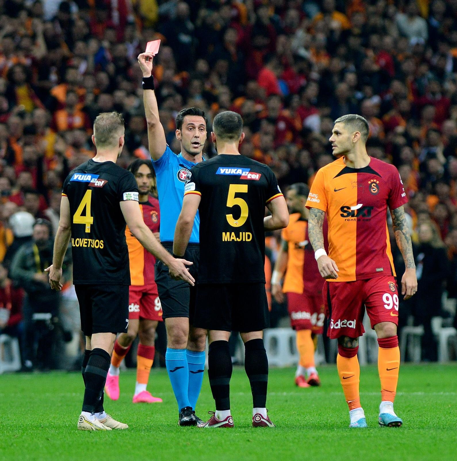 Majid Hosseini’ye 2 maç ceza