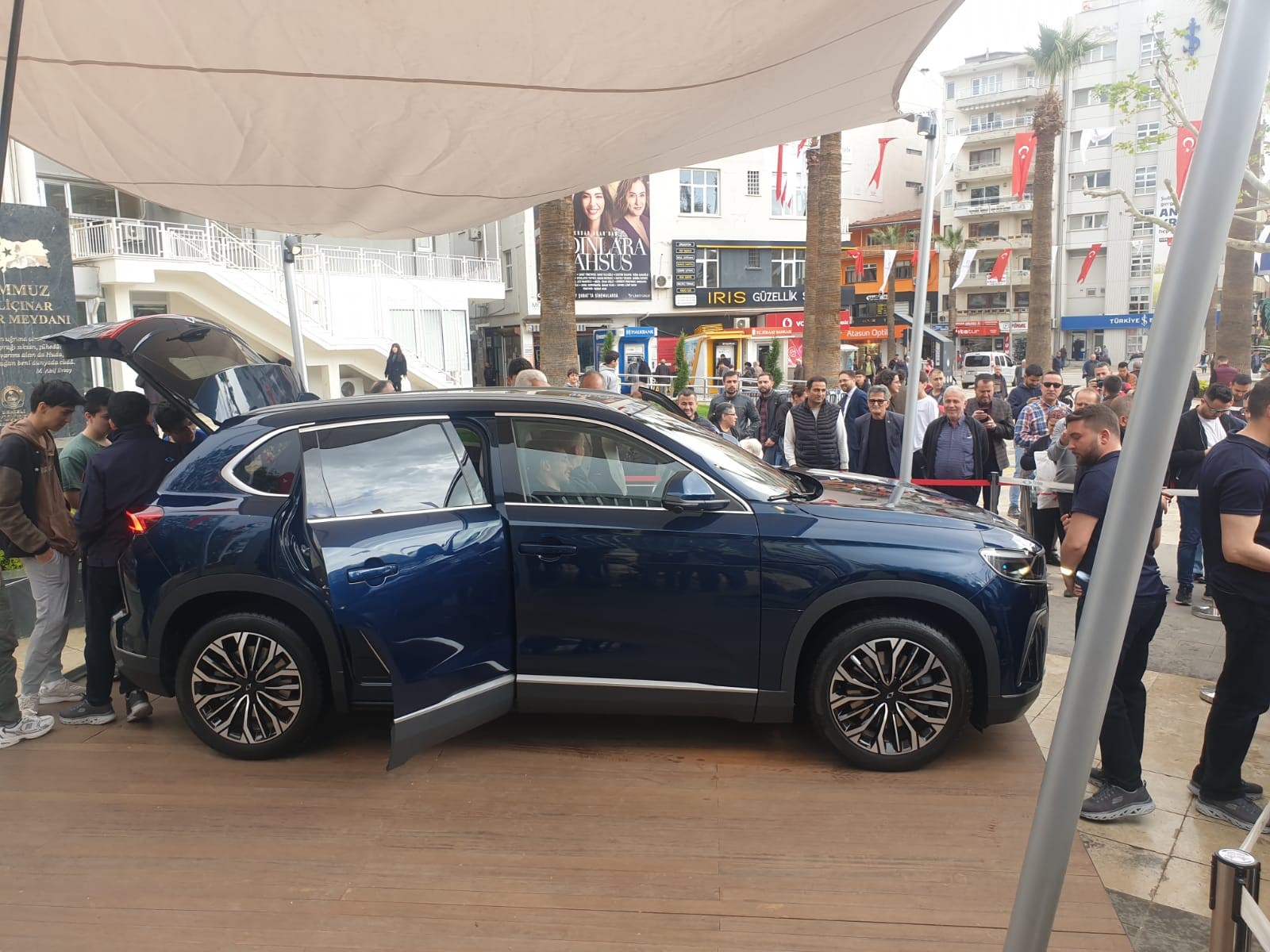Türkiye'nin otomobili Togg, Denizlililerle buluştu