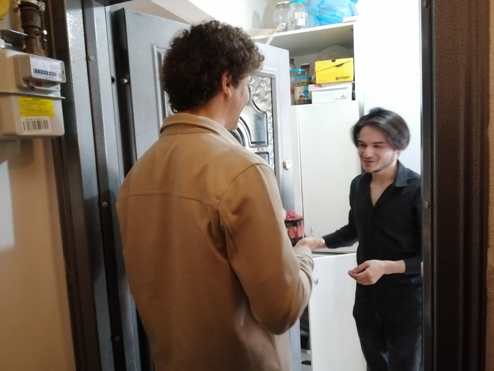 AK Parti’nin genç adaylarından Umut Sonay’dan Sultanbeylili gence doğum günü sürprizi