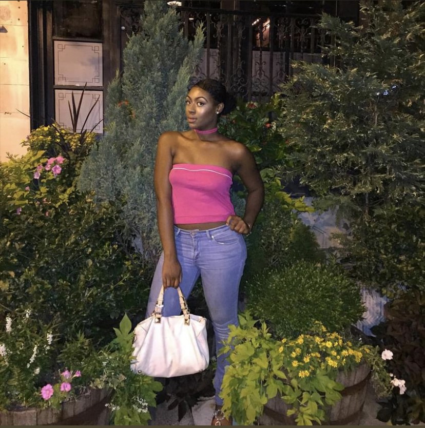 Beyoğlu’nda ABD’li kadına kapkaç kamerada: Beline sarılıp telefonunu çaldılar