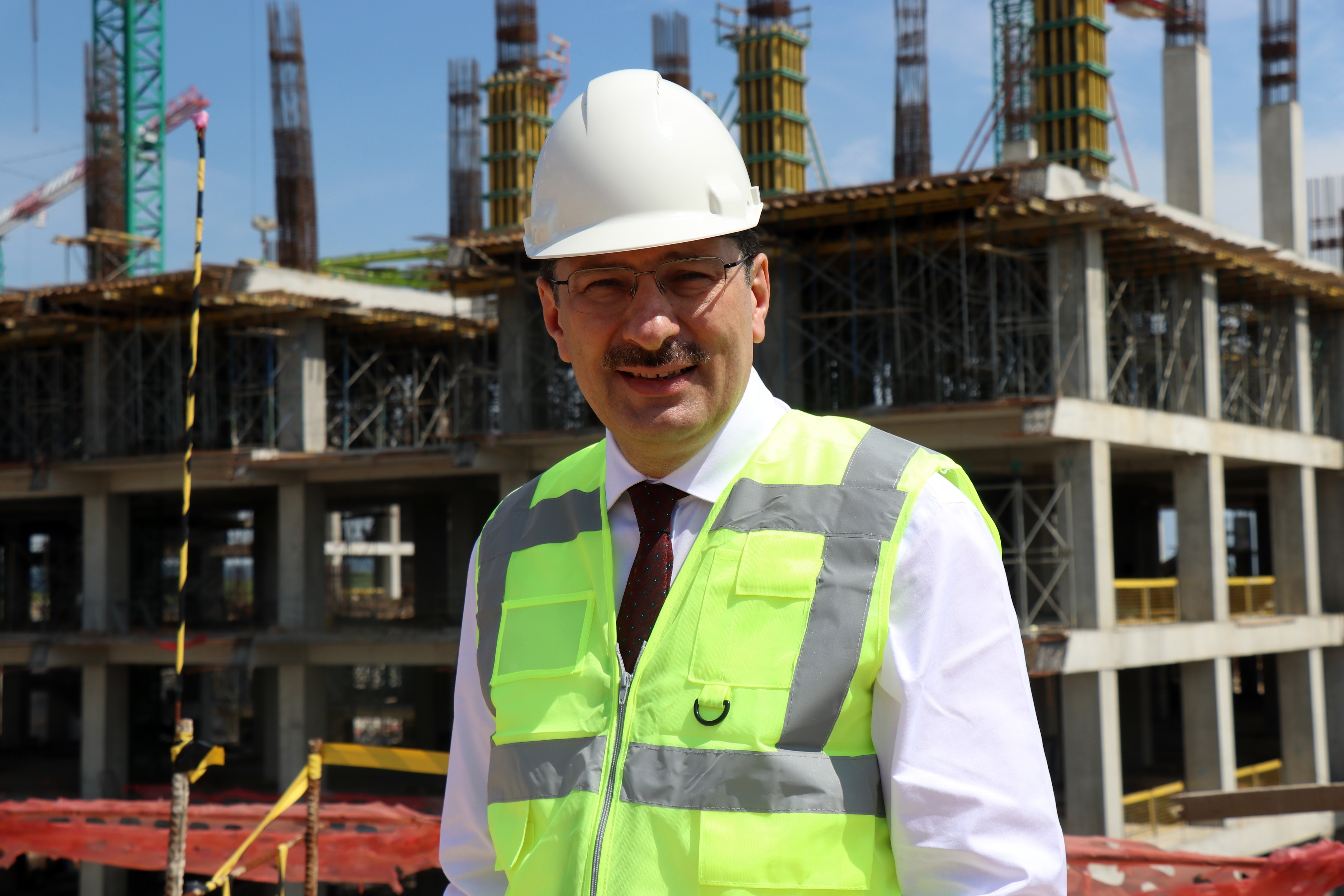 Sakarya Şehir Hastanesi yükseliyor: Projede fiziki gerçekleşme oranı yüzde 40’a ulaştı