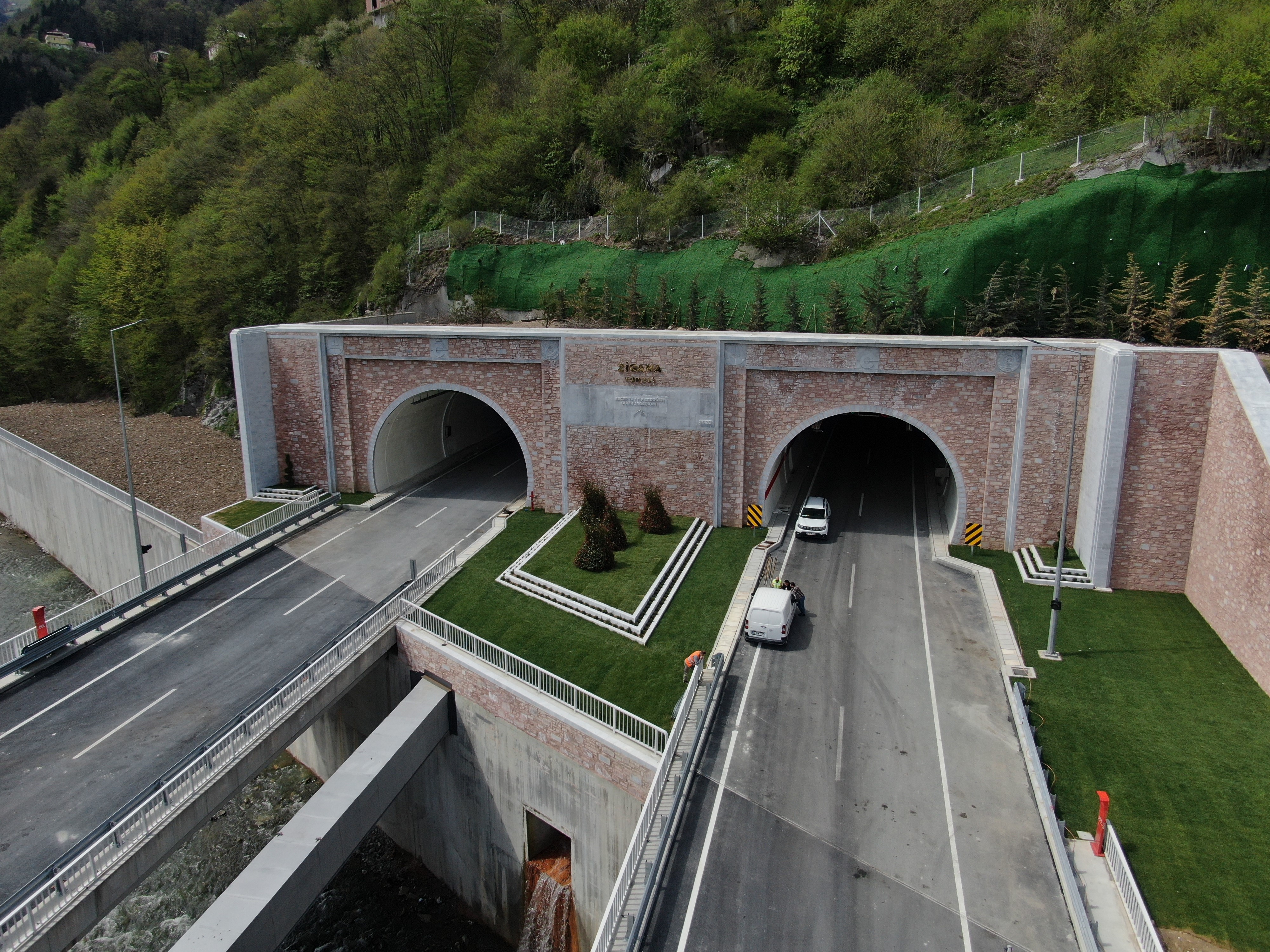 Zigana Tüneli 3 Mayıs'ta hizmete giriyor