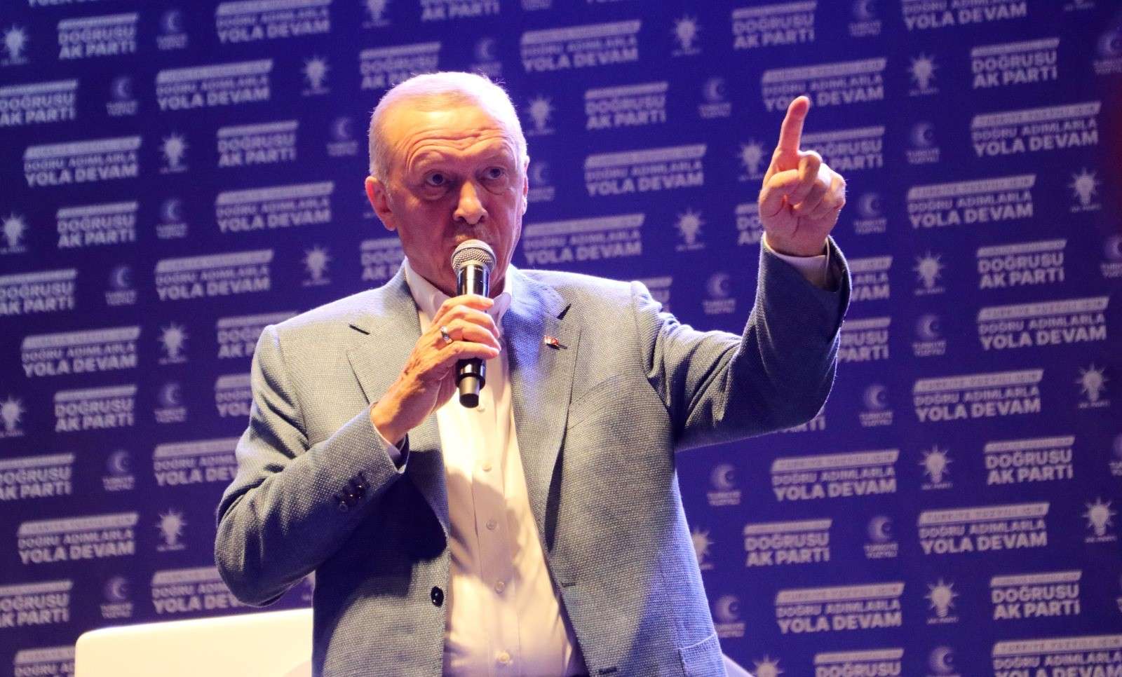 Cumhurbaşkanı Erdoğan'dan depremzede öğrencilere ek kontenjan müjdesi