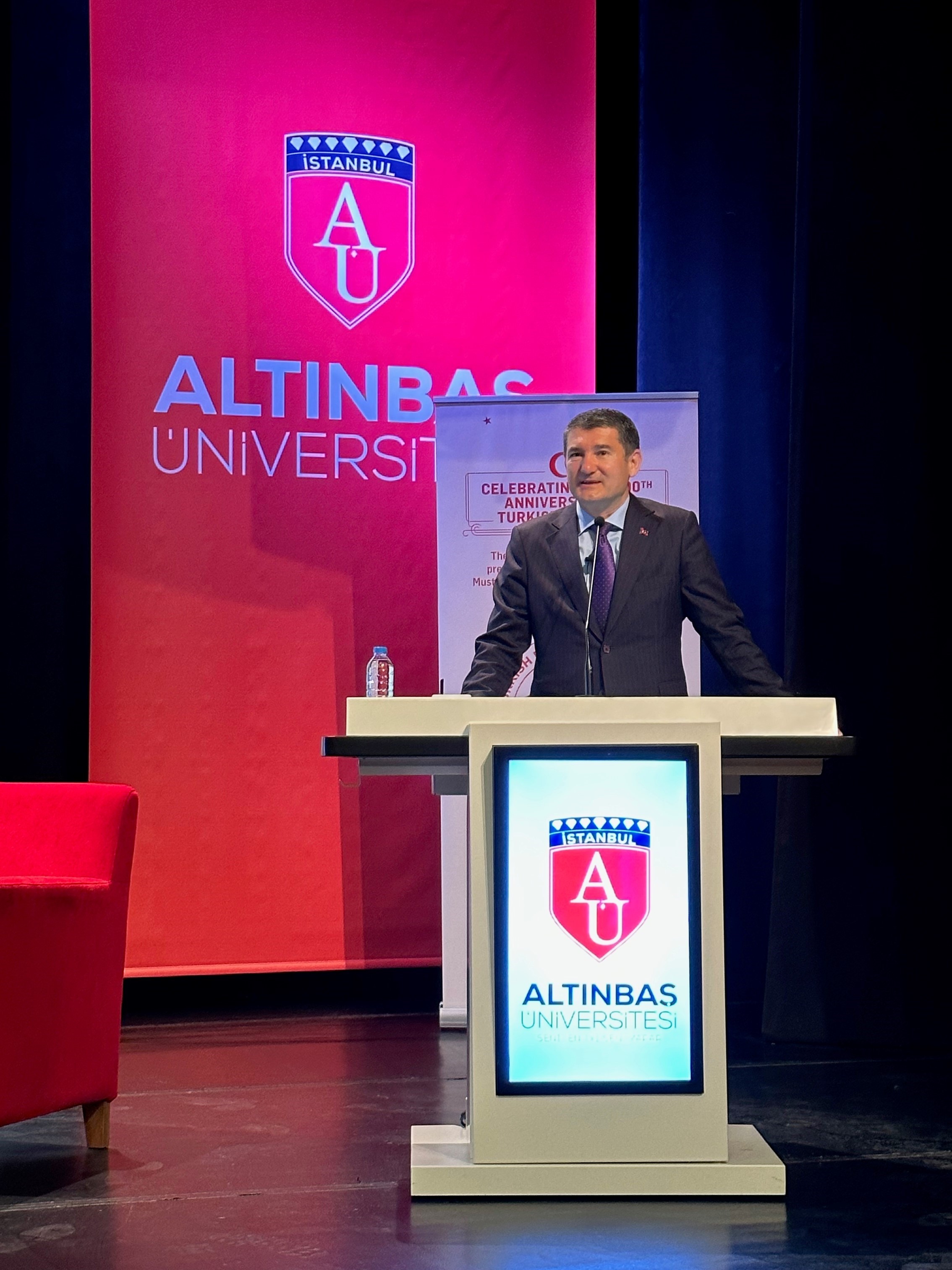 Prof. Dr. Çağrı Erhan: 'Lozan, 100 yıllık Cumhuriyetin en önemli dönüm noktasıdır'