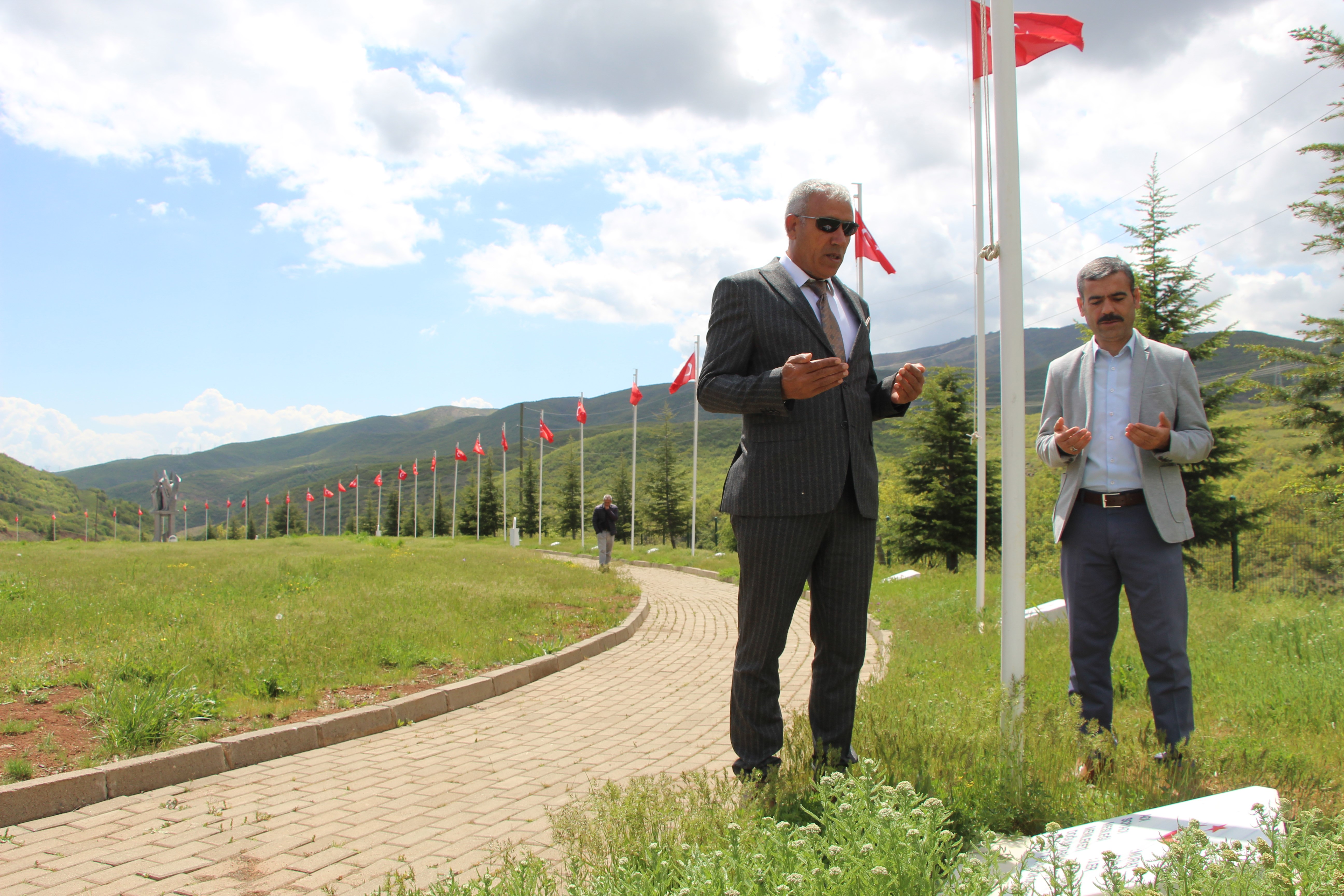 33 şehidin acısı 30 yıldır hafızalardan silinmiyor