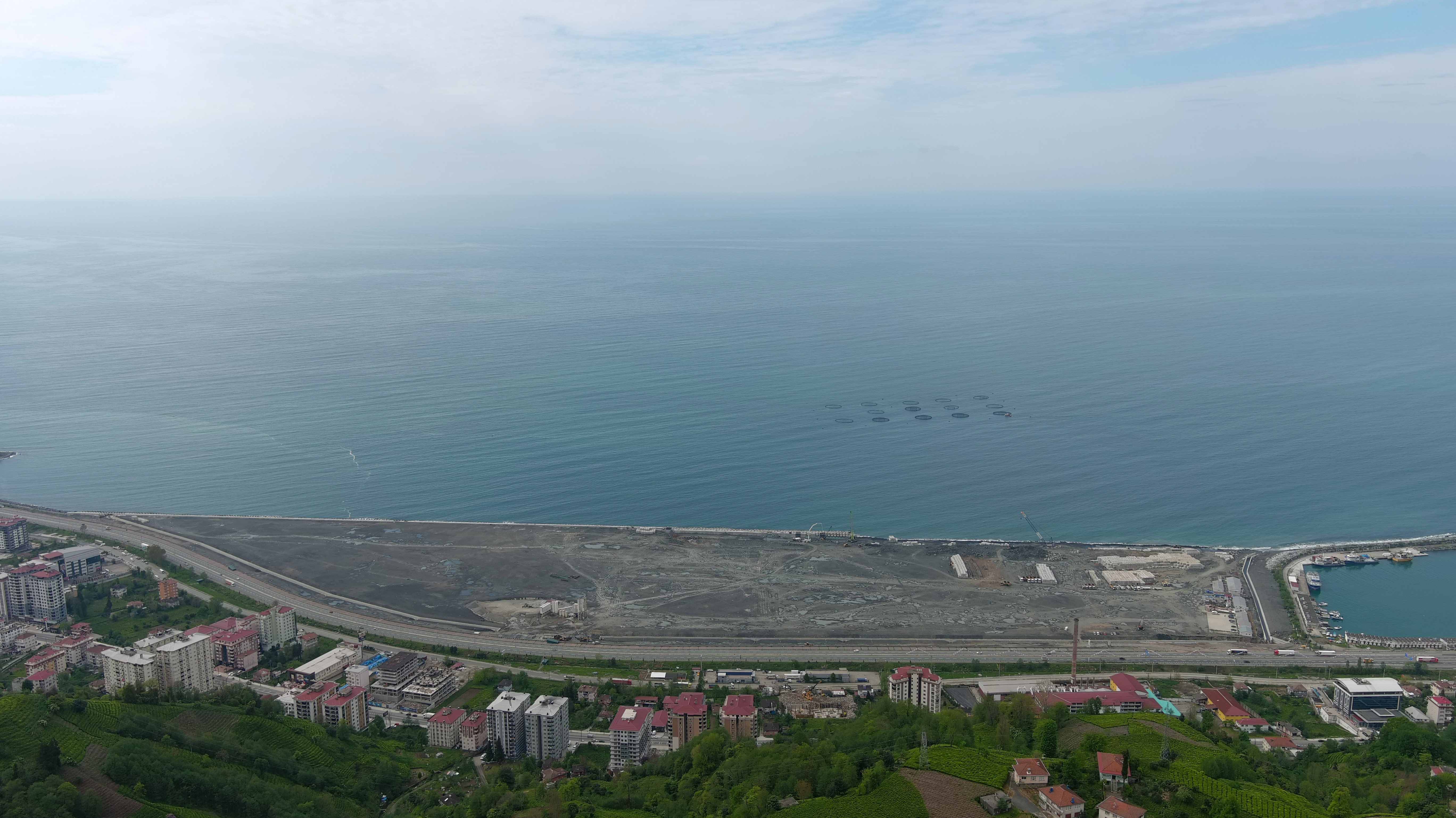 Rize Şehir Hastanesi'nin dolgu çalışmaları bitti, sıra üst yapı çalışmalarında
