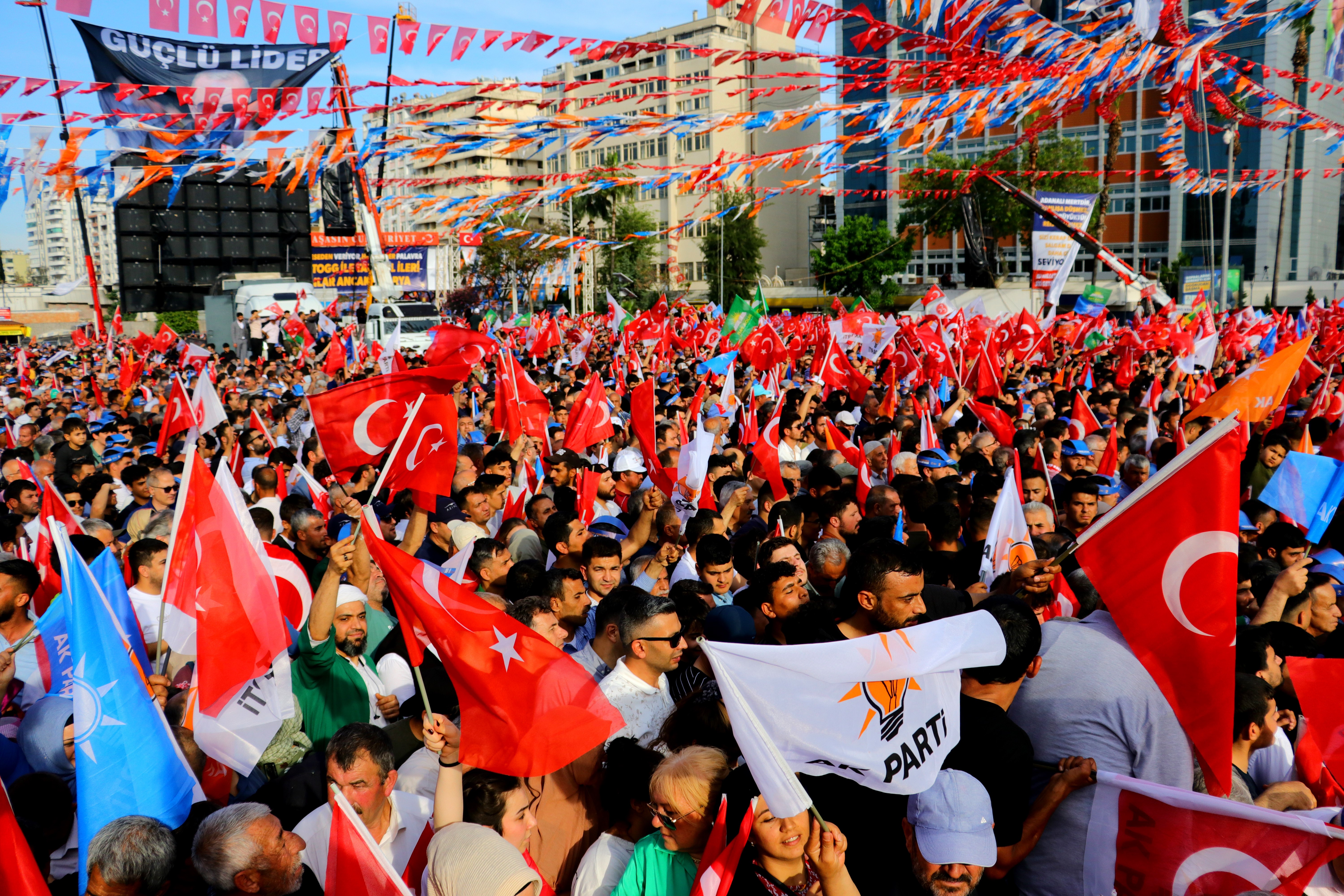 Cumhurbaşkanı Erdoğan'dan depremzede öğrencilere ek kontenjan müjdesi