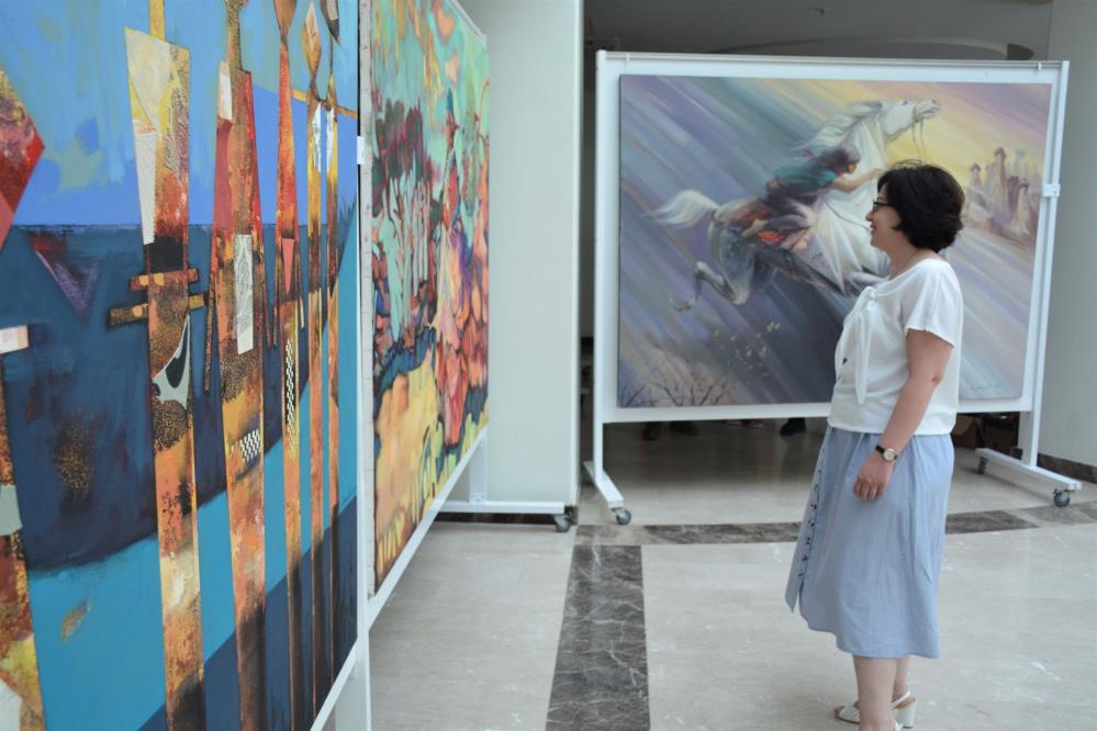 'Azerbaycan Bağımsızlık Günü Sergisi' ziyaretçilere kapılarını açtı