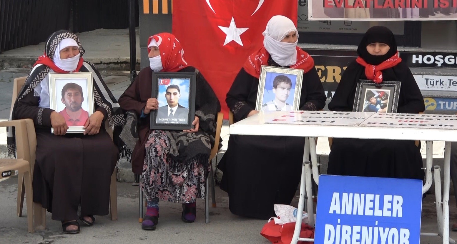 Evladı dağa kaçırılan anne: 'Demirtaş’ı cezaevinden çıkaracaklardı. Şimdi çıkarsınlar da görelim'
