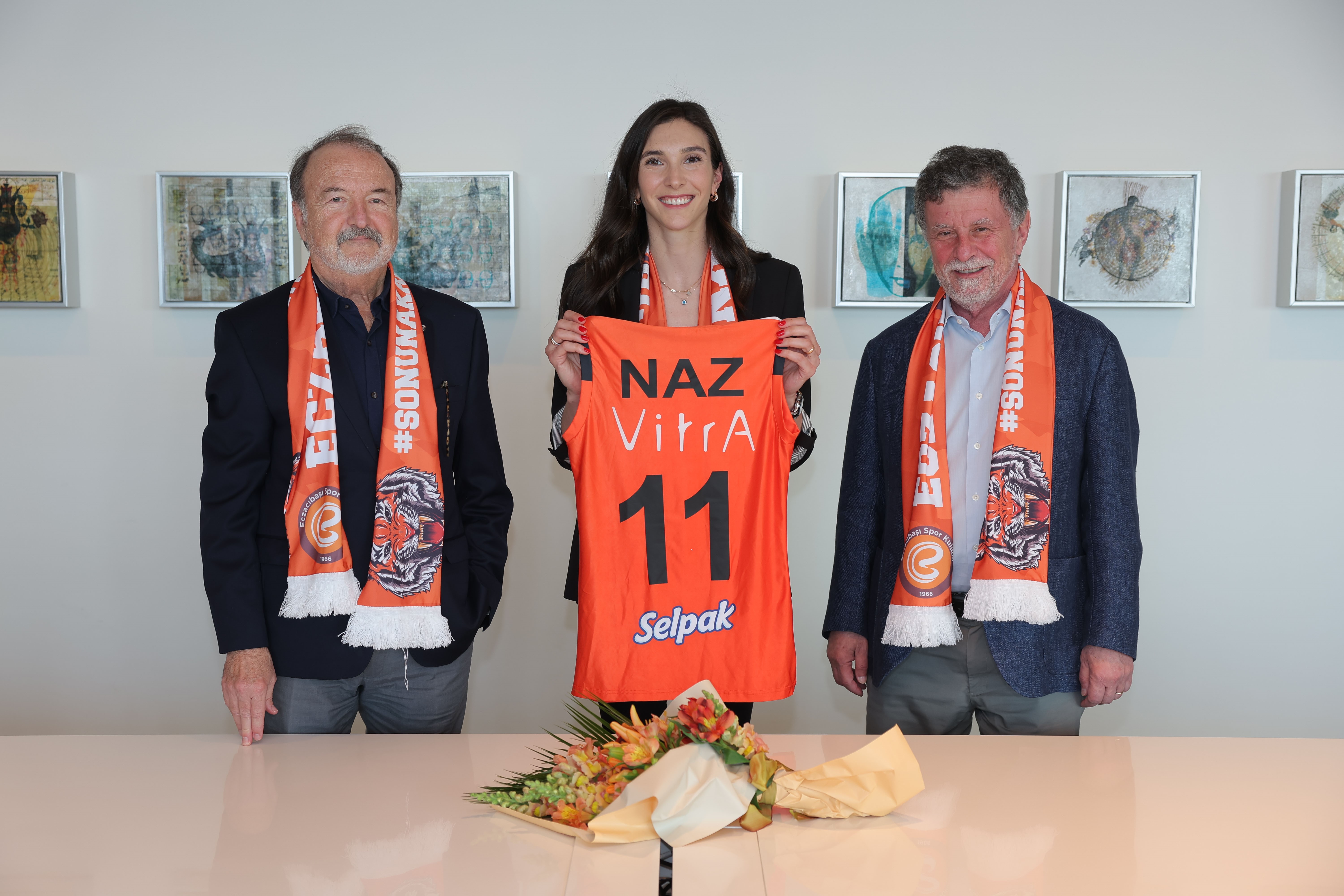 Naz Aydemir Akyol yuvaya döndü