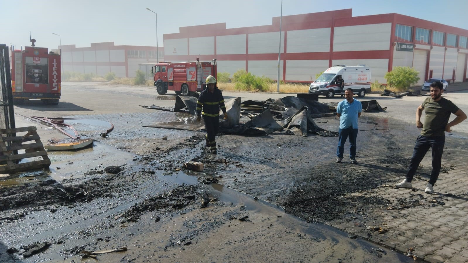 Mega Sanayi Sitesi'nde yangın sonucu milyonlarca lira zarar