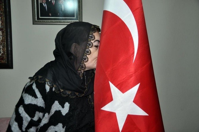 Seyit Tahir Dede’nin hüzünlü bayrak nöbeti