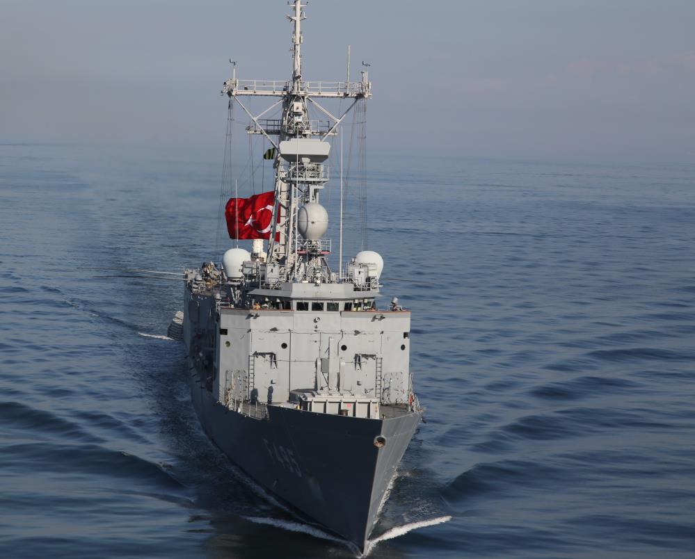 Mavi Vatan’ın Çelik Kalesi TCG Gediz’de yeni yıl manzaraları