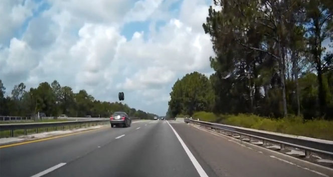 Otoyolda görünmez kaza! ABD,Florida,kaza