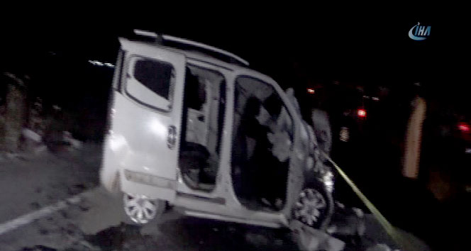 Şanlıurfa’da trafik kazası: 5 ölü,2 yaralı minibüs,şanlıurfa,trafik kazası