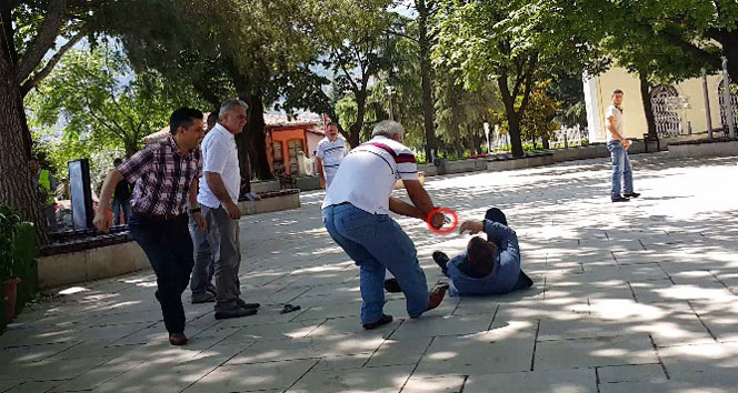 Bursa'da cinayet anı kamerada 