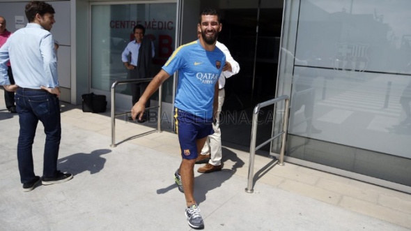 Arda Turan Barcelona'da ilk antrenmanına çıktı