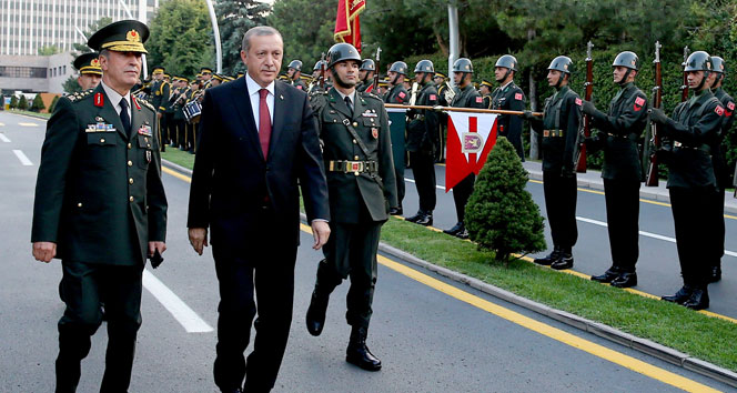 Grevi devralan Hulusi Akar'dan ilk mesaj 