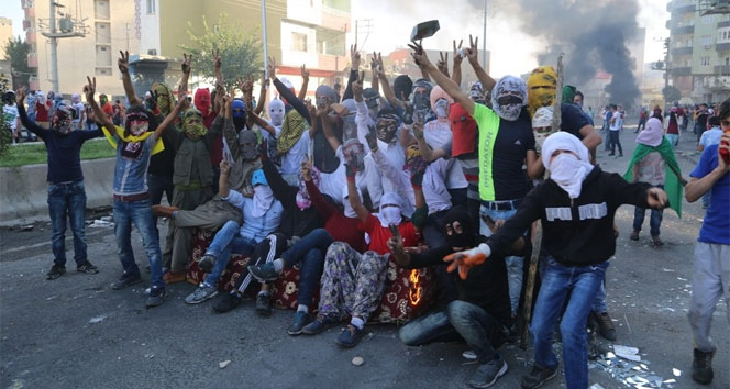 http://image.cdn.iha.com.tr/Contents/store/img/610000/cizredeki-olaylar-devam-ediyor-611086-664x354.jpg