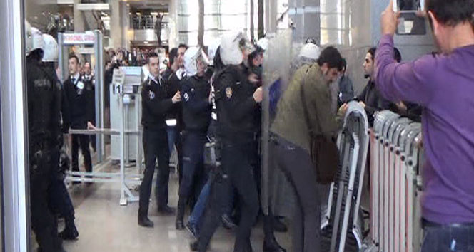 Çağlayan Adliyesi’nde avukatlara çevik kuvvet müdahalesi&nbsp;çağlayan adliyesi