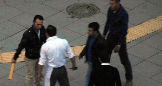 Sokak ortasında bıçaklı sopalı kavga&nbsp;boluda bıçaklı kavga