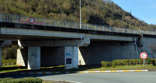 İşte Fenerbahçe otobüsüne saldırı yapılan yer Fenerbahçe otobüsü,saldırı,trabzon