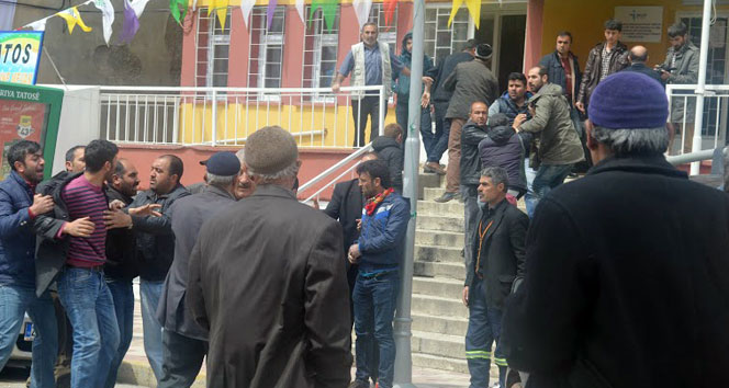 AK Parti milletvekili adayına sopalı saldırı&nbsp;Abdurrahim Fırat,ak parti,Erzurum,Şeyh Said