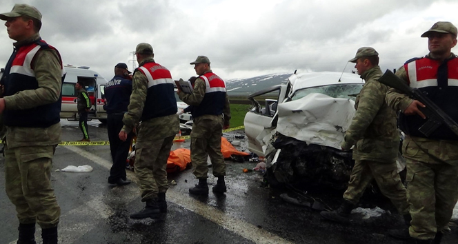 Ardahan’da zincirleme trafik kazası: 6 ölü, 17 yaralı&nbsp;ardahanda zincirleme trafik kazası