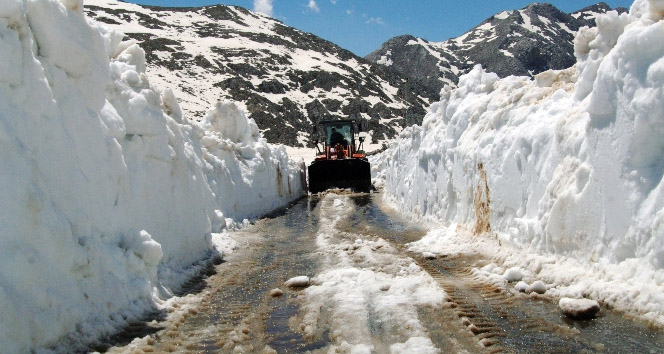 Şaka değil gerçek: Burası Antalya !&nbsp;antalya,kar,söbüçimen