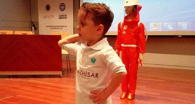 Soma’dan etkilendi 5 yaşında Türkiye’de bir ilk geçekleştirdi&nbsp;madenci kıyafeti,soma