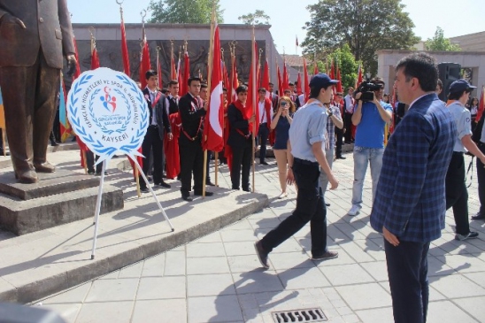 Kayseri'de 19 MAYs Kutlamalar Balad