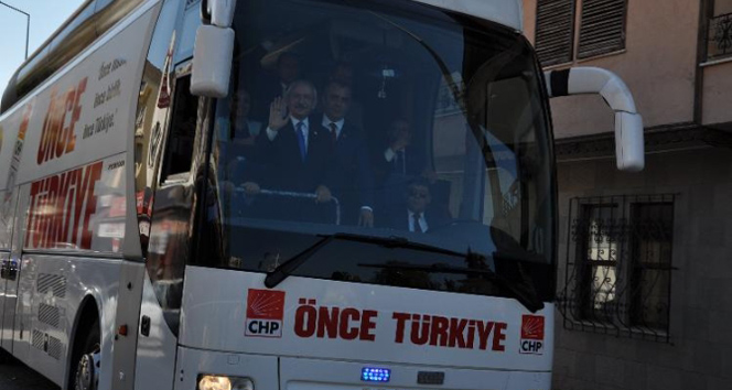 Kılıçdaroğlu mitinglerine Antalyada devam ediyor
