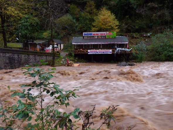 Ayderâi fÄ±rtÄ±na ve sel vurdu