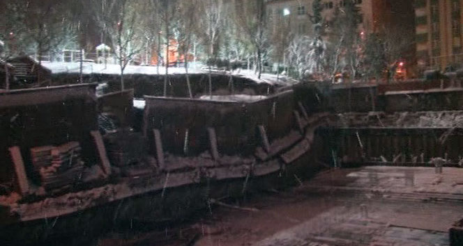 İstanbulda göçük: 7 bina boşaltıldı