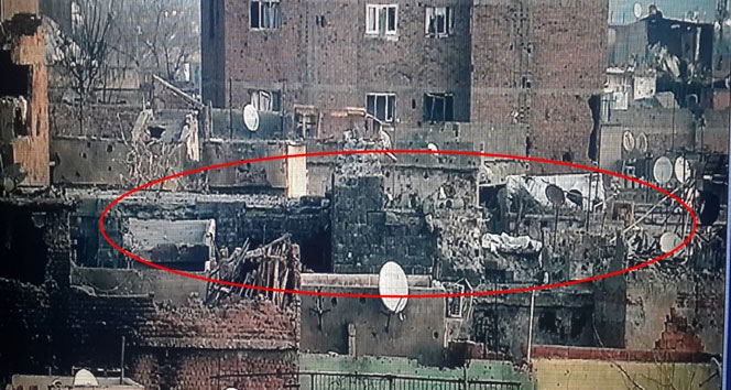 PKKlı teröristler Surda kiliseleri yakıp yıktı